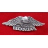 Znaczek blacha ozdoba przykręcana metalowa Honda II orzeł mały