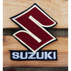 Naszywka Suzuki logo napis złoto-biały mała